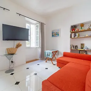 Claudia - - Very Close To Sea - Calm - Ac Apartment Nice