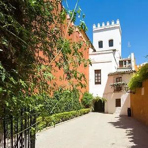 Holi-rent Historic House Next To The Alcazar Apartment Seville